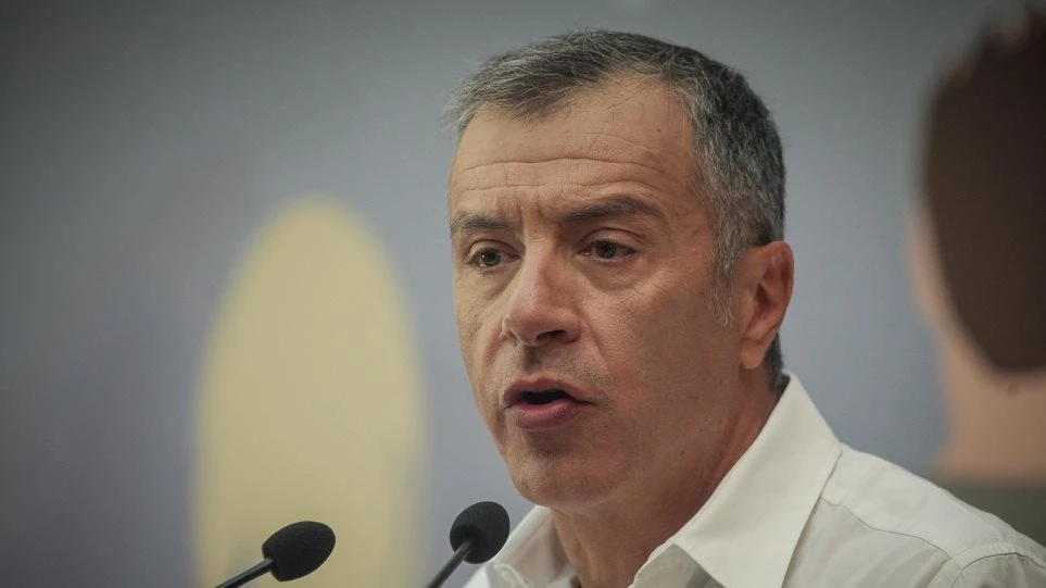 Θεοδωράκης: Δημοψήφισμα στο Ποτάμι για αρχηγό και συνεργασίες